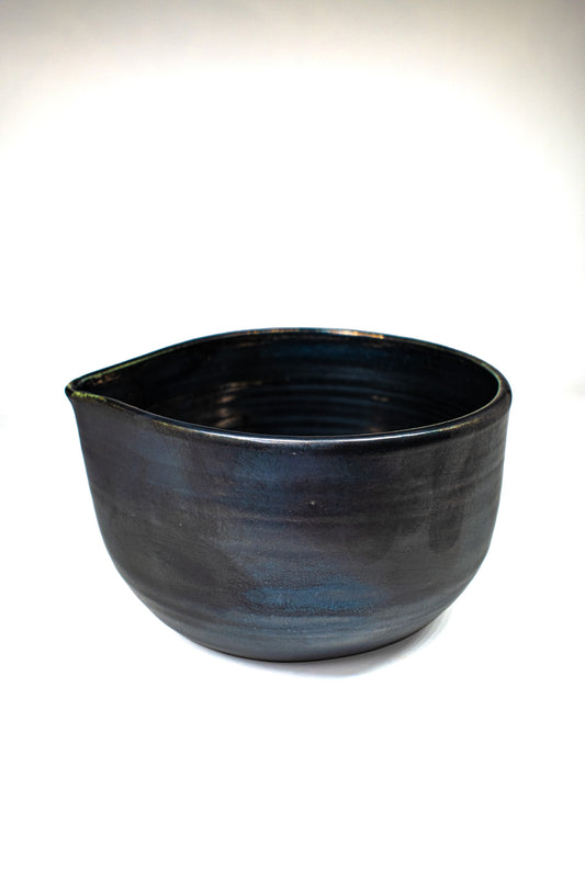 抹茶碗 深海般的蓝黑色泽，在掌心里缓缓沉静