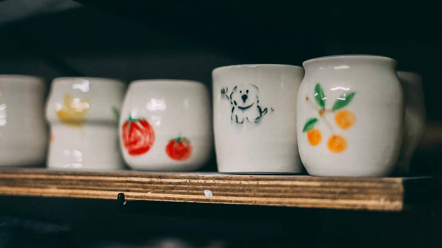 One coffee  Cup  一杯咖啡+一个咖啡杯